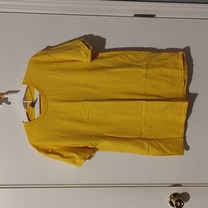 L yellow shirt
